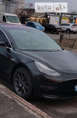 Седан Tesla Model 3 2019 в Києві