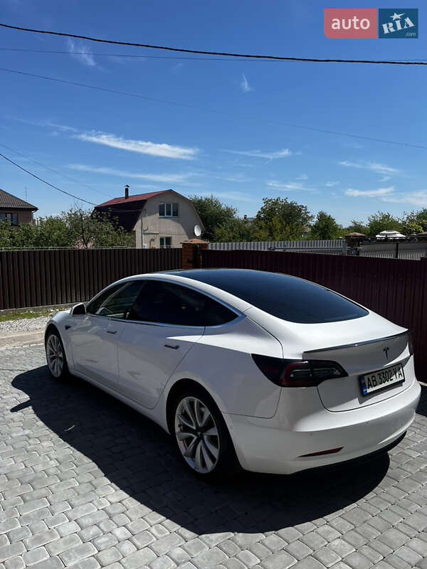 Седан Tesla Model 3 2019 в Вінниці