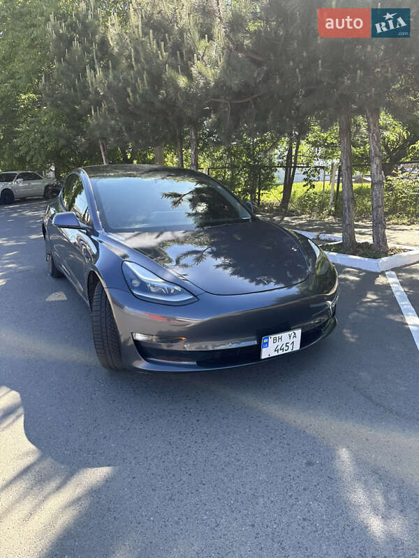 Седан Tesla Model 3 2021 в Одессе