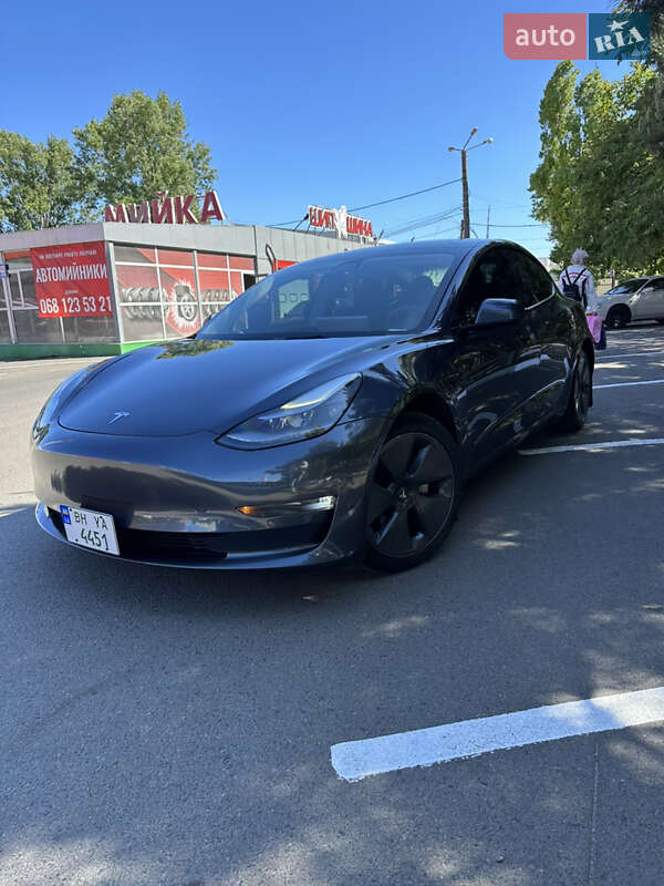 Седан Tesla Model 3 2021 в Одессе