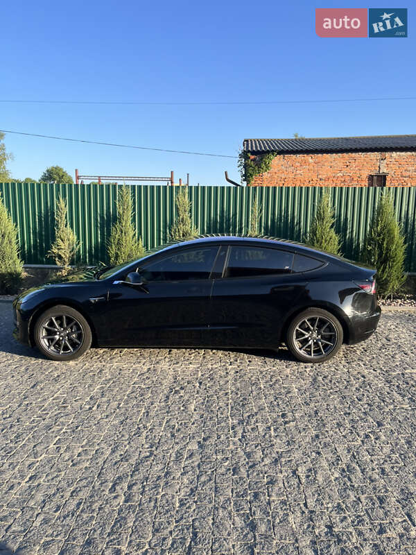 Седан Tesla Model 3 2018 в Коростышеве