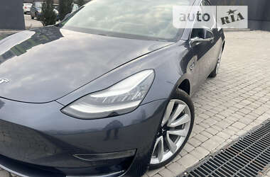 Седан Tesla Model 3 2018 в Дніпрі