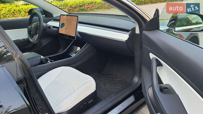Седан Tesla Model 3 2020 в Харькове