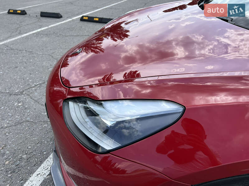 Седан Tesla Model 3 2019 в Києві