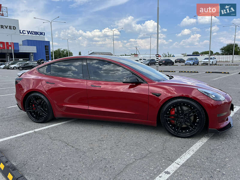 Седан Tesla Model 3 2019 в 