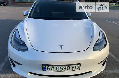 Седан Tesla Model 3 2022 в Києві