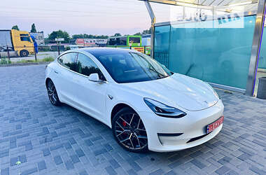 Седан Tesla Model 3 2019 в Дніпрі