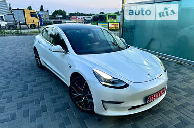 Седан Tesla Model 3 2019 в Дніпрі