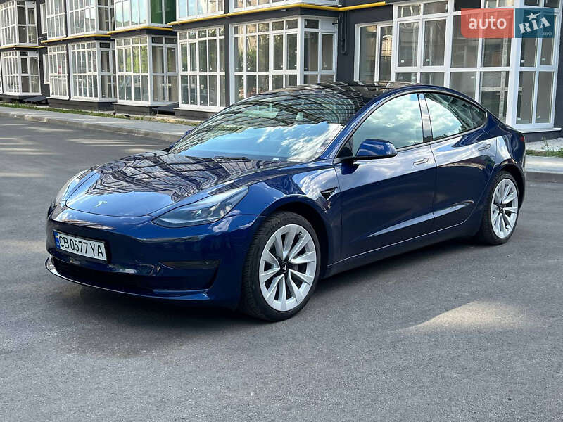 Седан Tesla Model 3 2022 в Чернігові