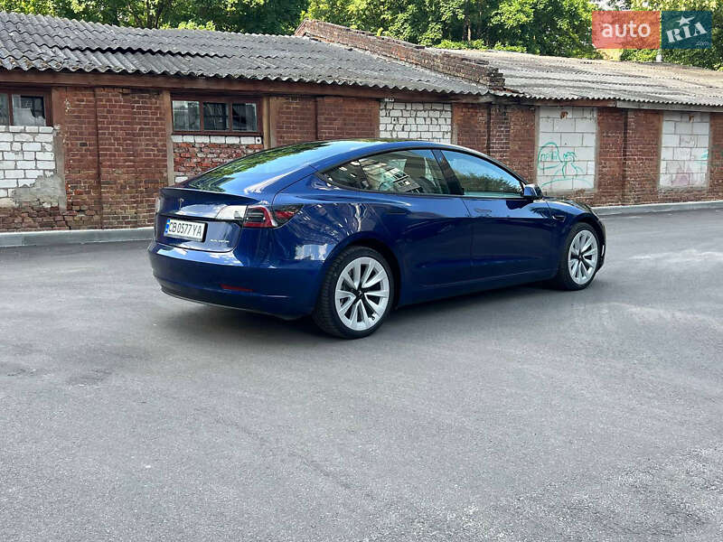 Седан Tesla Model 3 2022 в Чернігові
