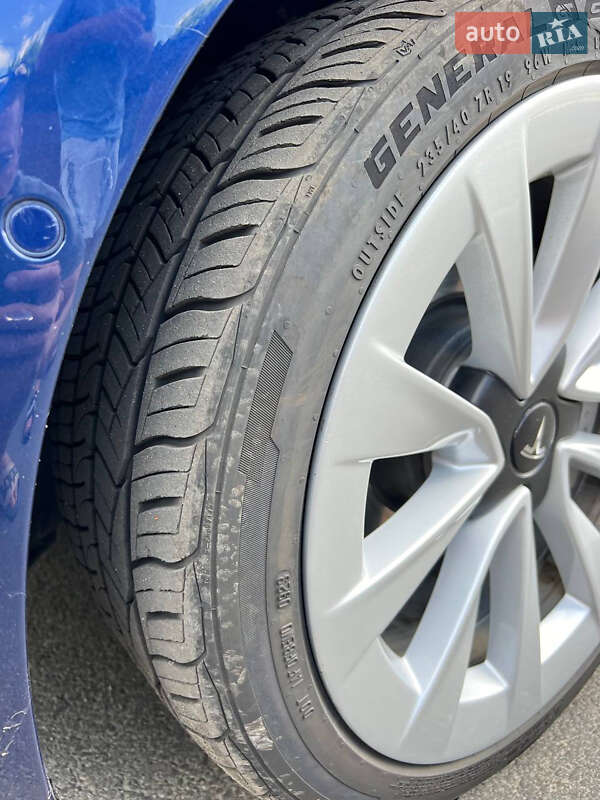 Седан Tesla Model 3 2022 в Чернігові