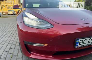 Седан Tesla Model 3 2020 в Львове