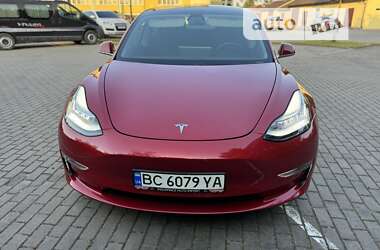 Седан Tesla Model 3 2020 в Львове