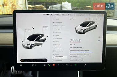 Седан Tesla Model 3 2019 в 