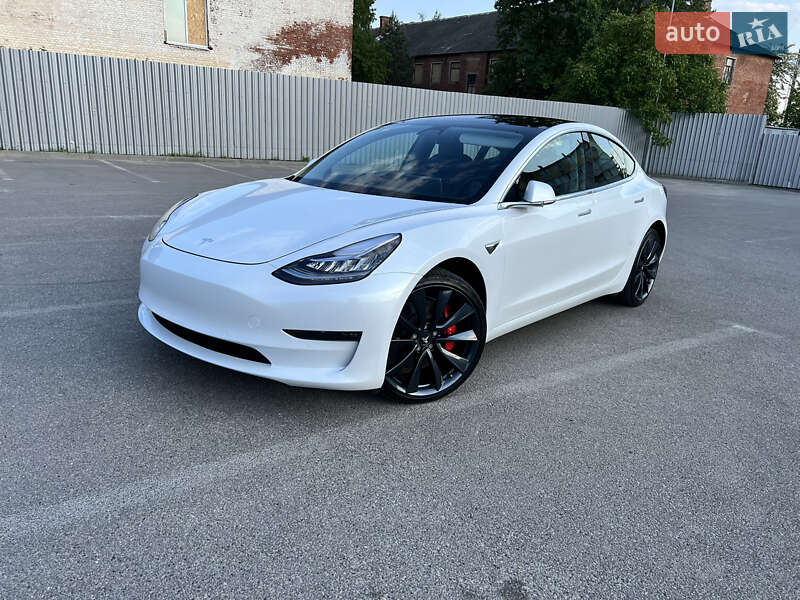 Седан Tesla Model 3 2019 в Харкові