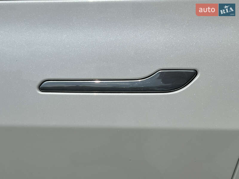 Седан Tesla Model 3 2019 в Харкові