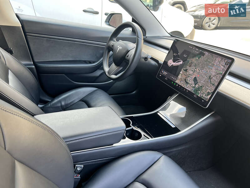 Седан Tesla Model 3 2019 в Харкові