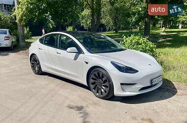 Седан Tesla Model 3 2021 в 