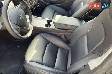 Седан Tesla Model 3 2021 в Киеве