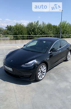 Седан Tesla Model 3 2019 в Киеве