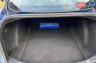 Седан Tesla Model 3 2019 в Львове