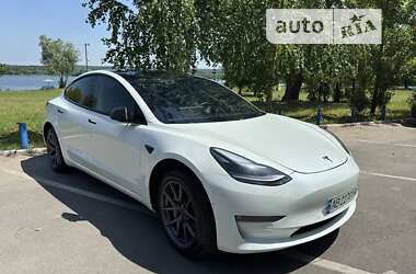 Седан Tesla Model 3 2021 в Ладыжине