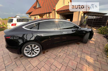 Седан Tesla Model 3 2018 в Луцке