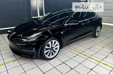 Седан Tesla Model 3 2019 в Киеве