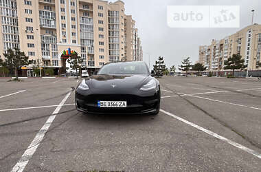Седан Tesla Model 3 2019 в 