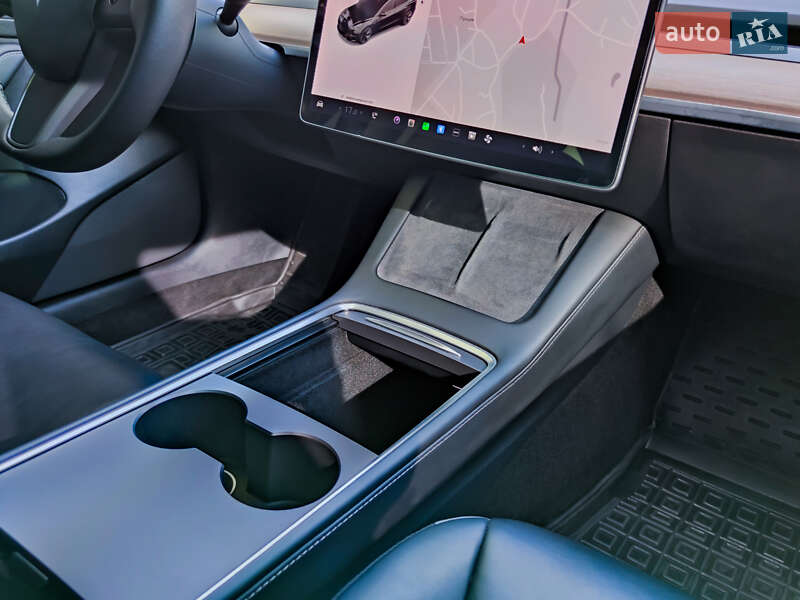 Седан Tesla Model 3 2021 в Киеве фото 32 Седан Tesla Model 3 2021 в Киеве