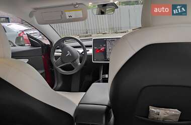 Седан Tesla Model 3 2019 в 