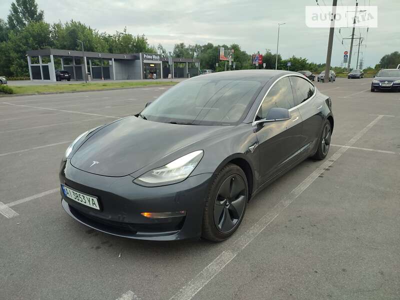 Седан Tesla Model 3 2018 в Ірпені