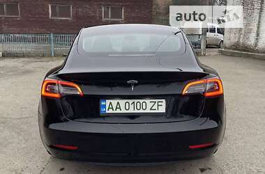 Седан Tesla Model 3 2019 в Львове