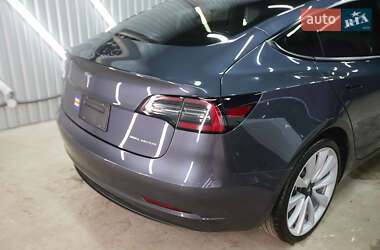Седан Tesla Model 3 2021 в Полтаві