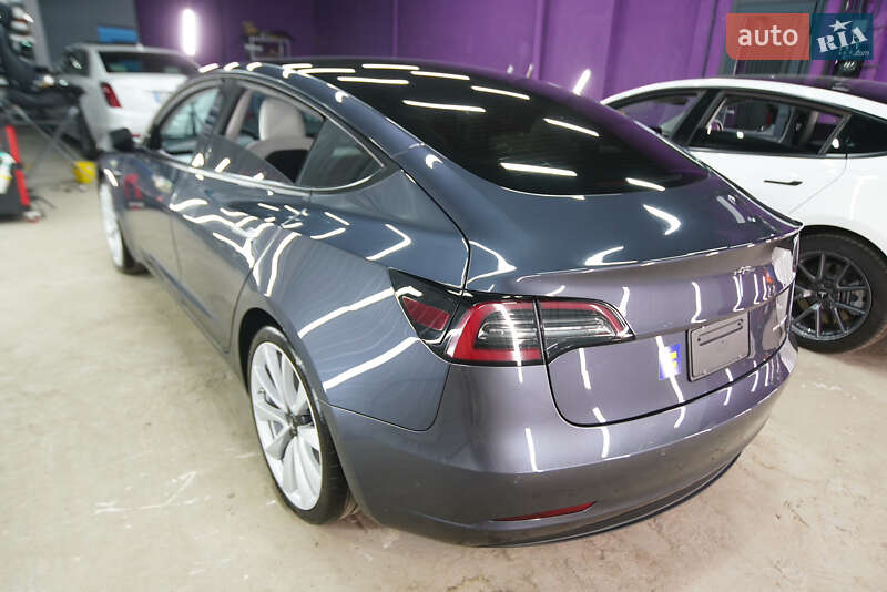 Седан Tesla Model 3 2021 в Полтаві