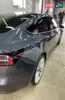 Седан Tesla Model 3 2021 в Полтаві