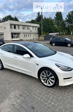 Седан Tesla Model 3 2020 в Львове