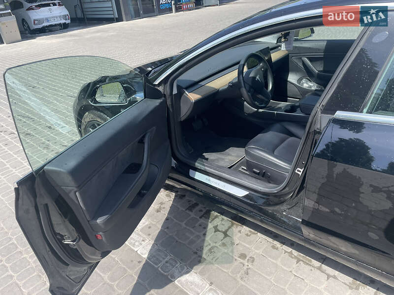 Седан Tesla Model 3 2019 в Харькове
