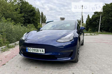 Седан Tesla Model 3 2022 в Тернополі