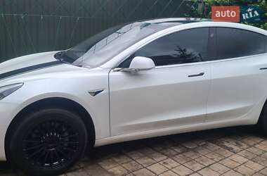 Седан Tesla Model 3 2020 в Кременчуге