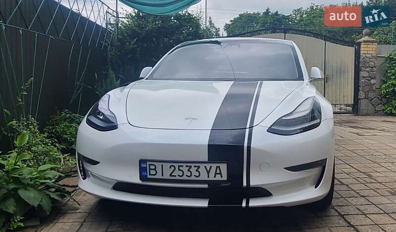 Седан Tesla Model 3 2020 в Кременчуге