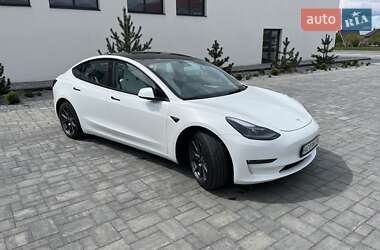 Седан Tesla Model 3 2021 в Луцке