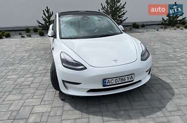 Седан Tesla Model 3 2021 в Луцке