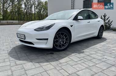 Седан Tesla Model 3 2021 в Луцке