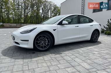 Седан Tesla Model 3 2021 в Луцке