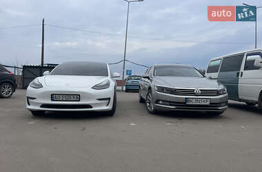 Седан Tesla Model 3 2019 в Міжгір'ї