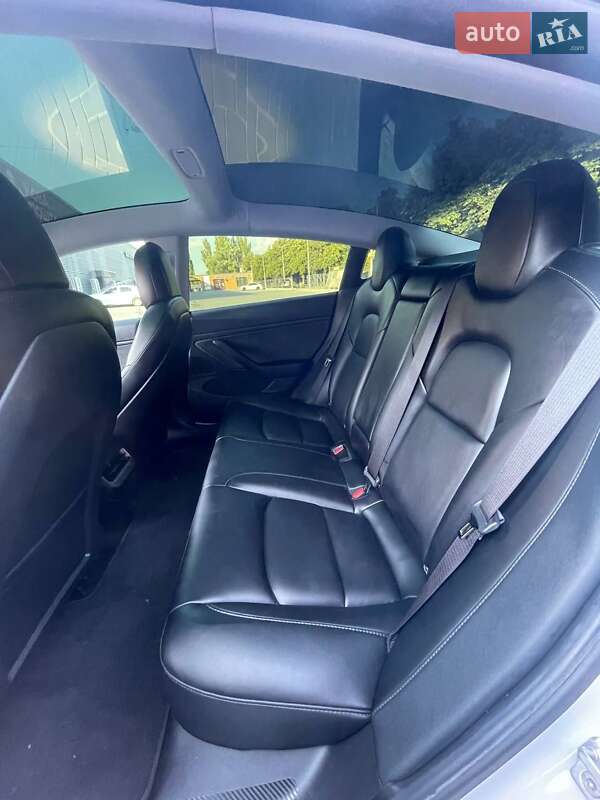 Седан Tesla Model 3 2020 в Кременчуге