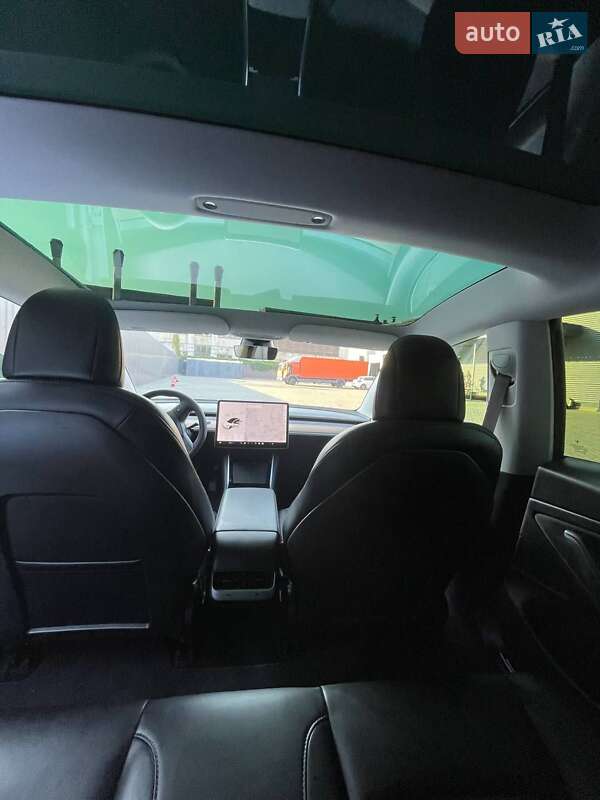 Седан Tesla Model 3 2020 в Кременчуге