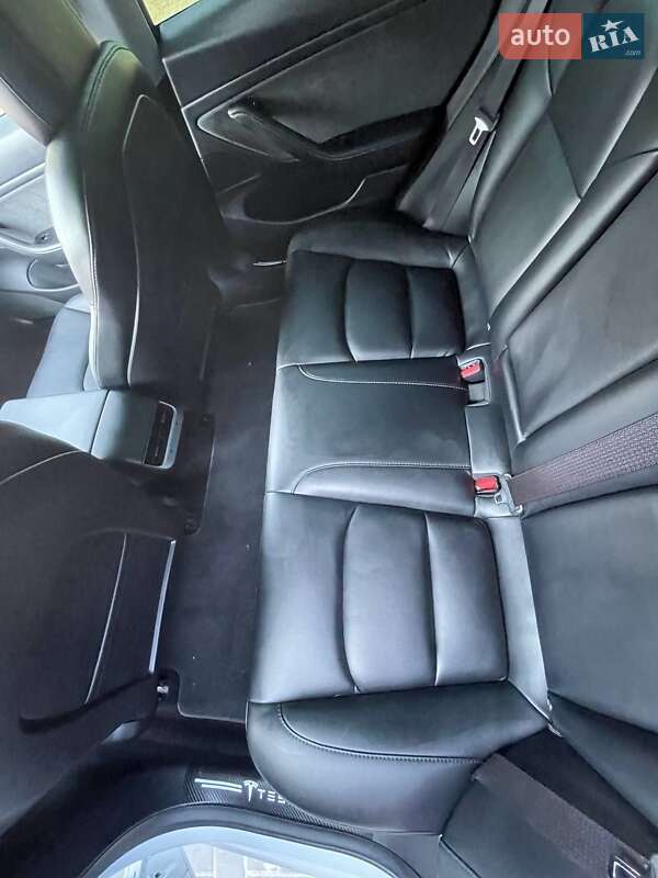 Седан Tesla Model 3 2020 в Кременчуге