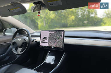 Седан Tesla Model 3 2018 в 